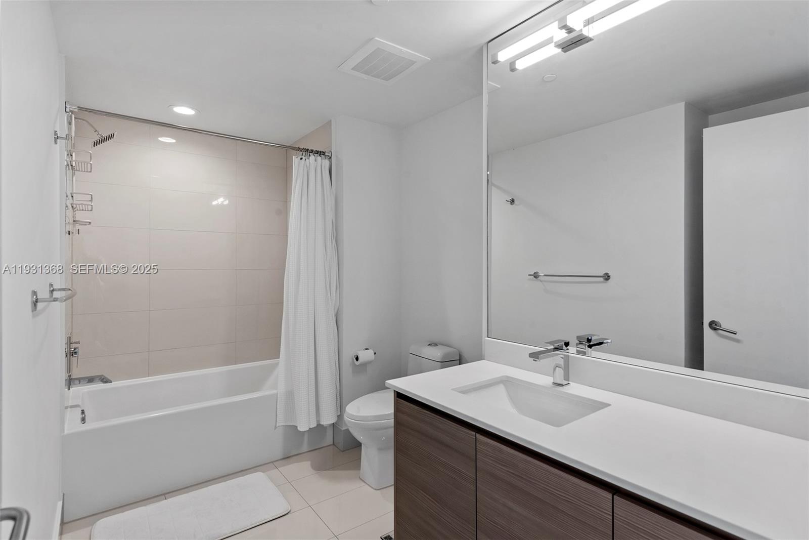 460 NE 28th St #3903, Miami FL 33137