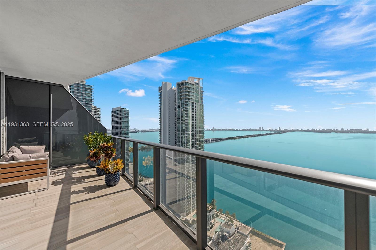 460 NE 28th St #3903, Miami FL 33137