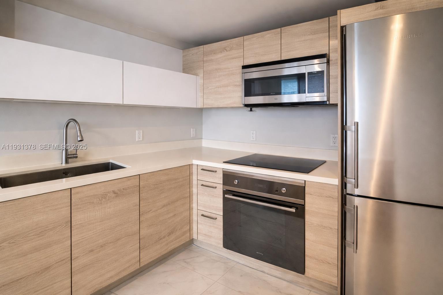16385 Biscayne Blvd #1102, North Miami Beach FL 33160