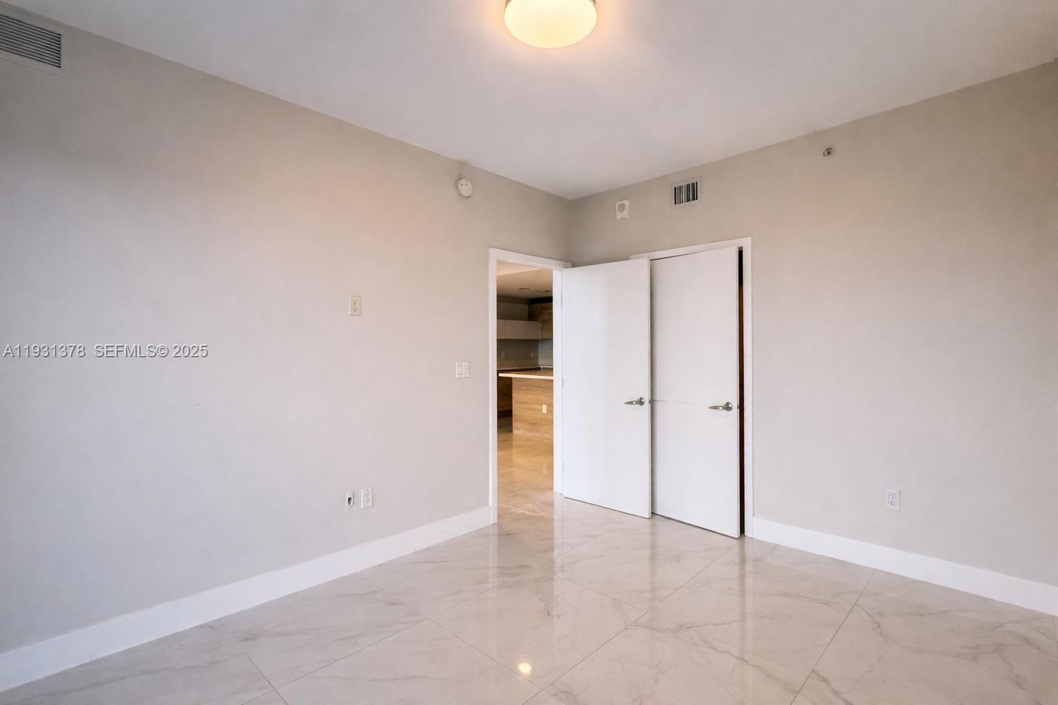 16385 Biscayne Blvd #1102, North Miami Beach FL 33160