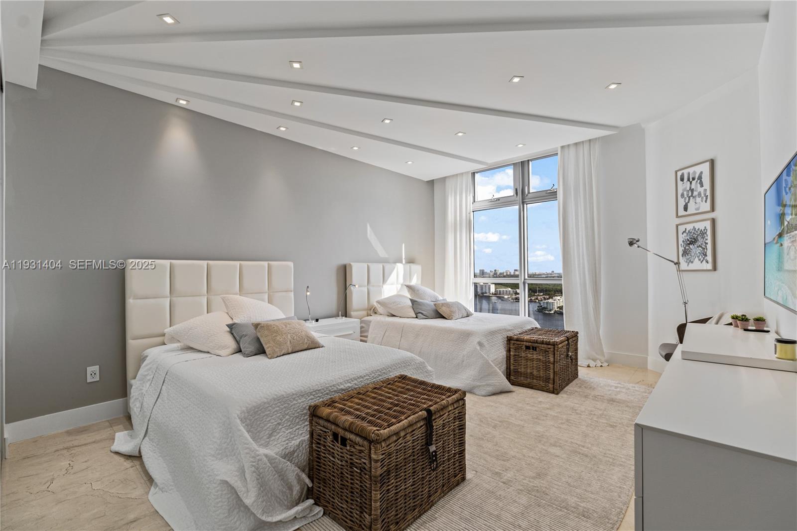 17301 Biscayne Blvd #PH-5, North Miami Beach FL 33160