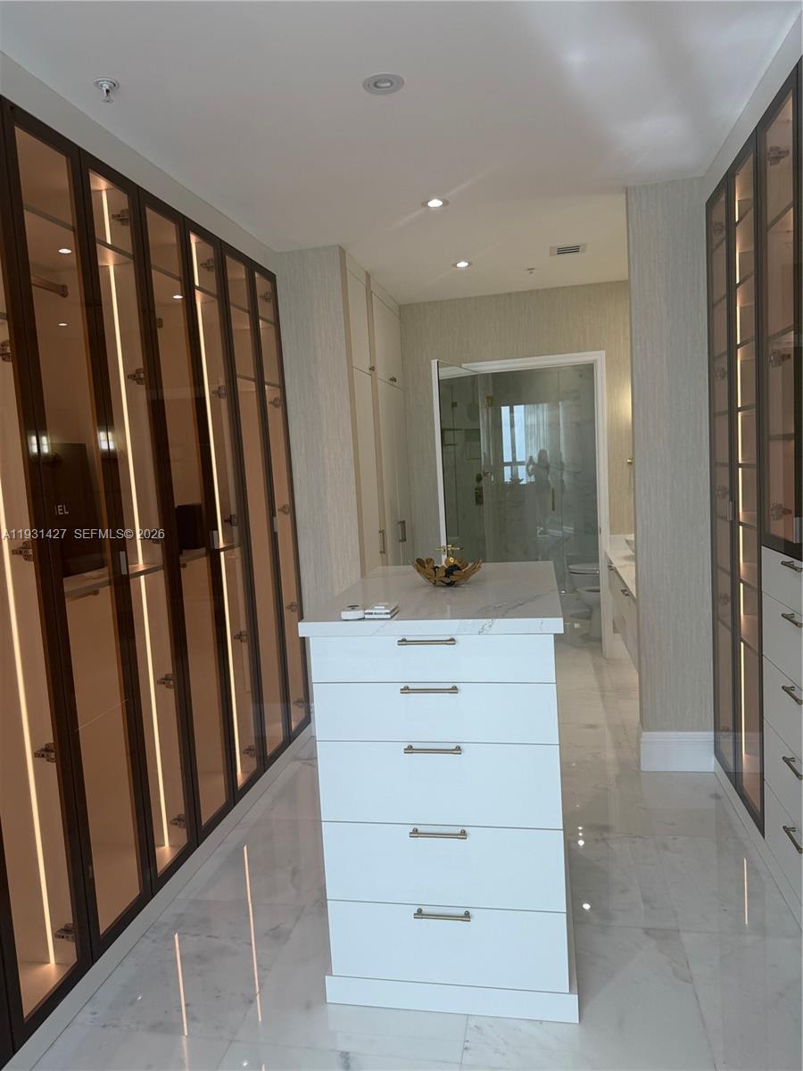 848 Brickell Key Dr #PH4003, Miami FL 33131