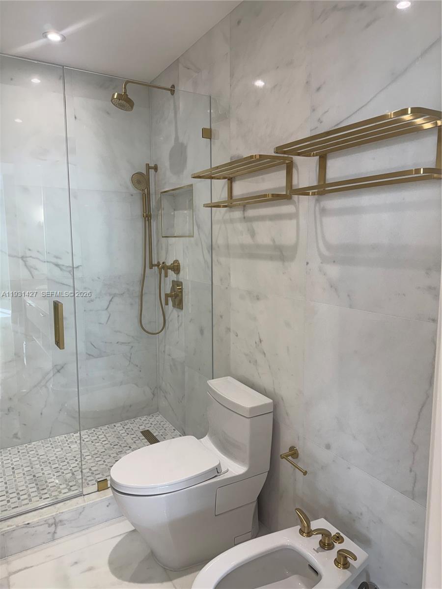 848 Brickell Key Dr #PH4003, Miami FL 33131