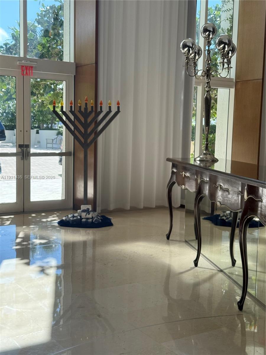 450 Alton Rd #2508, Miami Beach FL 33139