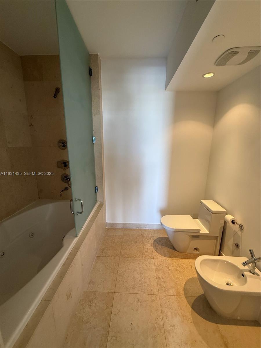 450 Alton Rd #2508, Miami Beach FL 33139