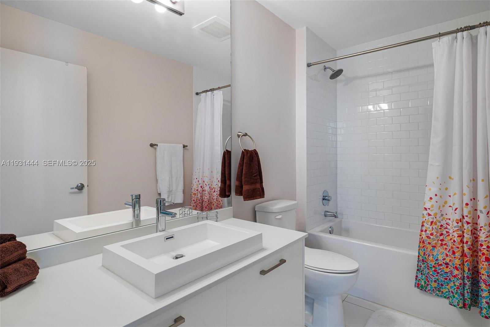 151 SE 1st St #401, Miami FL 33131