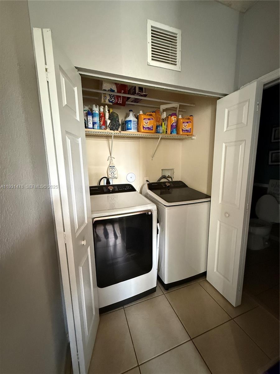 3184 NW 32nd St, Oakland Park FL 33309