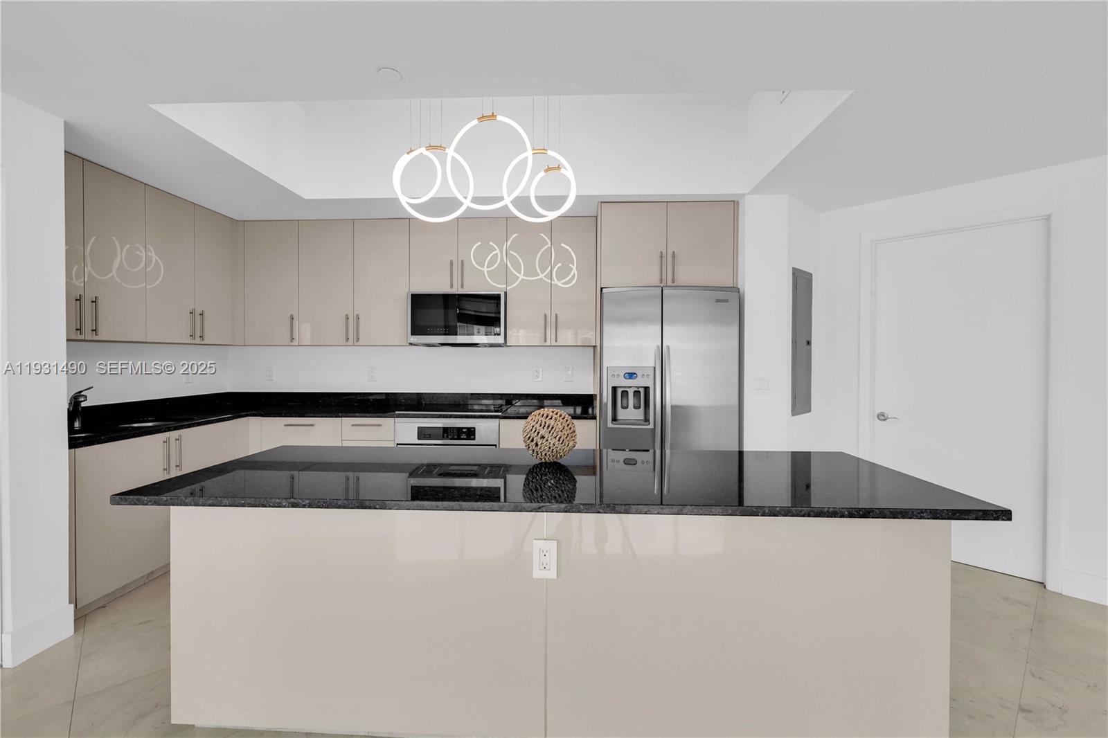 3131 NE 188th St #2-1005, Aventura FL 33180