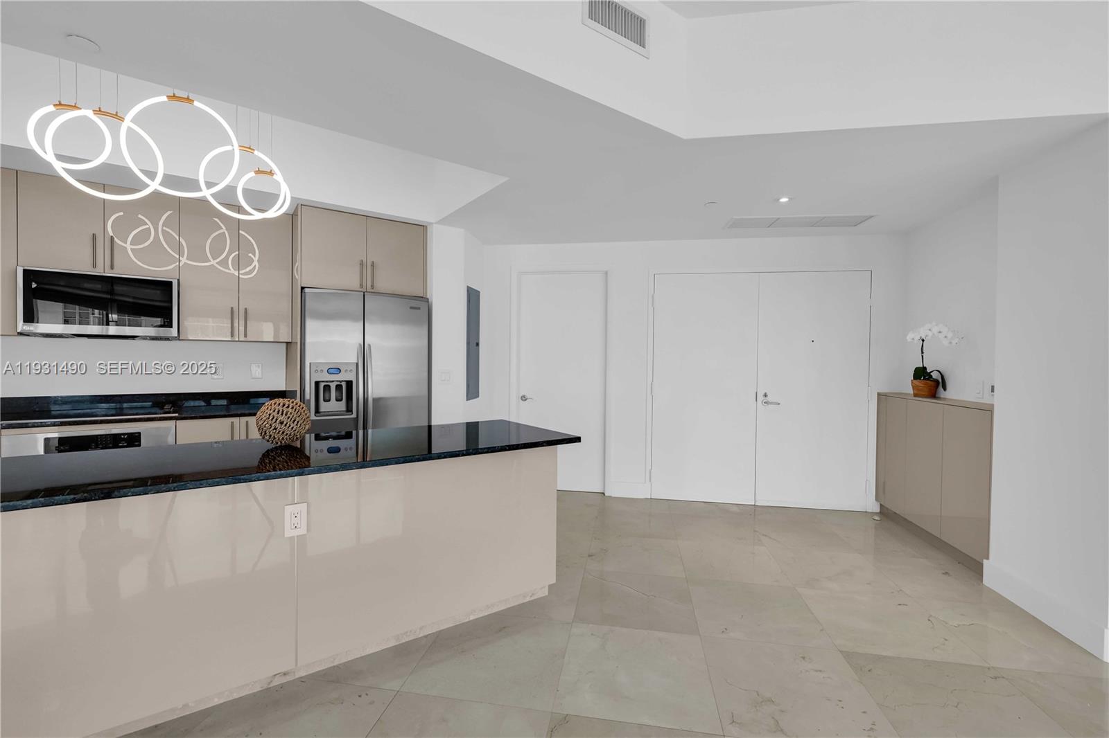 3131 NE 188th St #2-1005, Aventura FL 33180