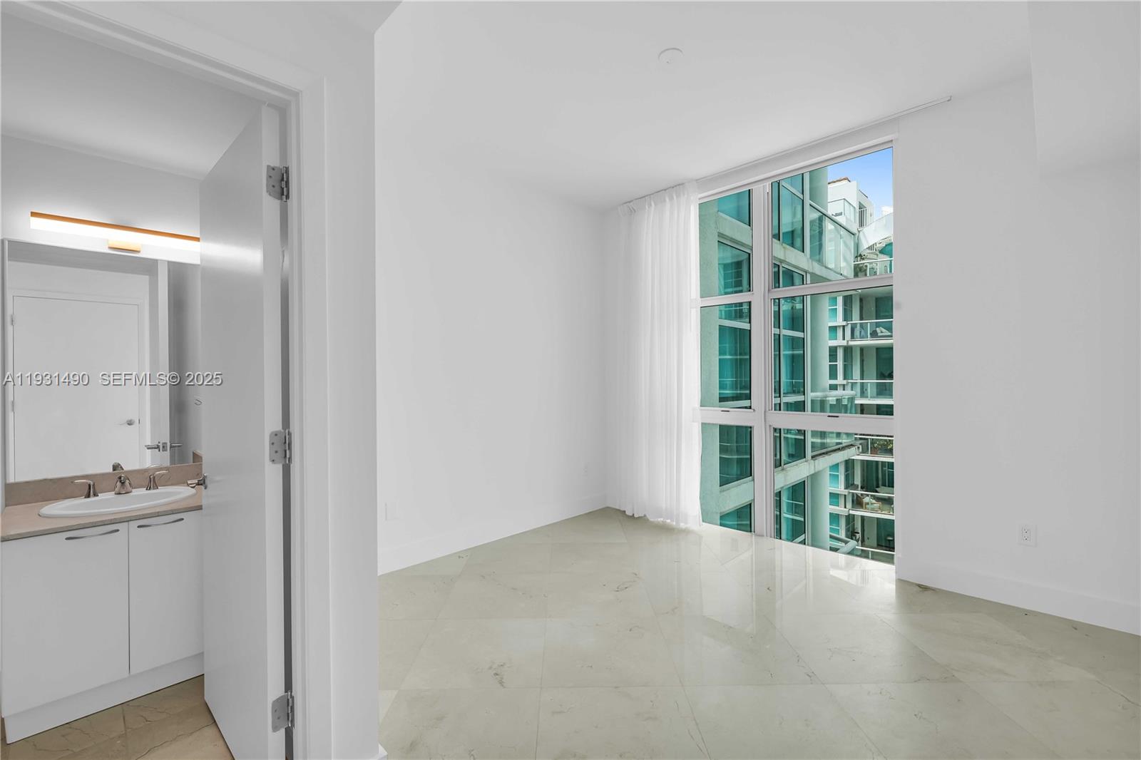 3131 NE 188th St #2-1005, Aventura FL 33180