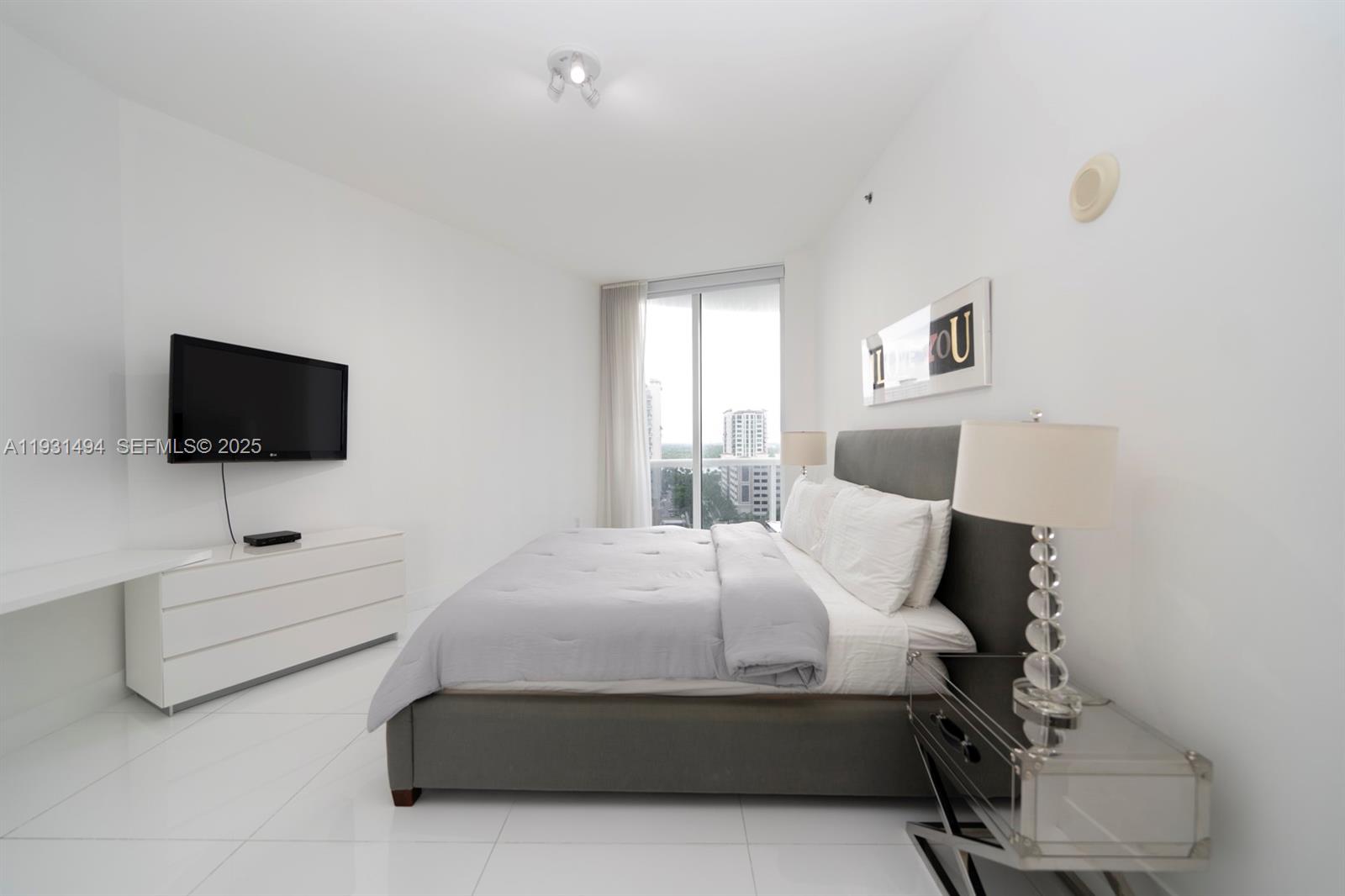 15901 Collins Ave #1005, Sunny Isles Beach FL 33160