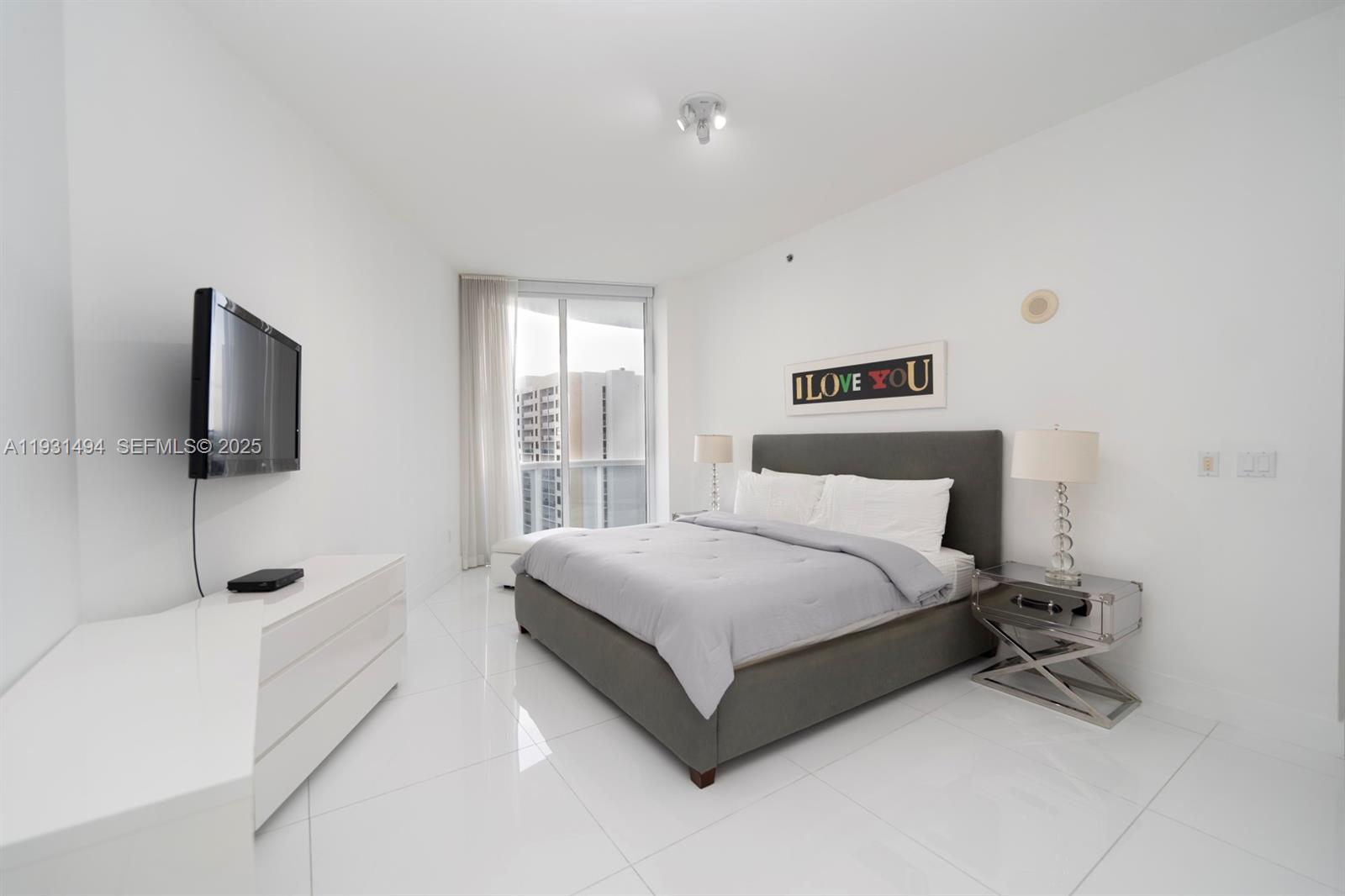 15901 Collins Ave #1005, Sunny Isles Beach FL 33160