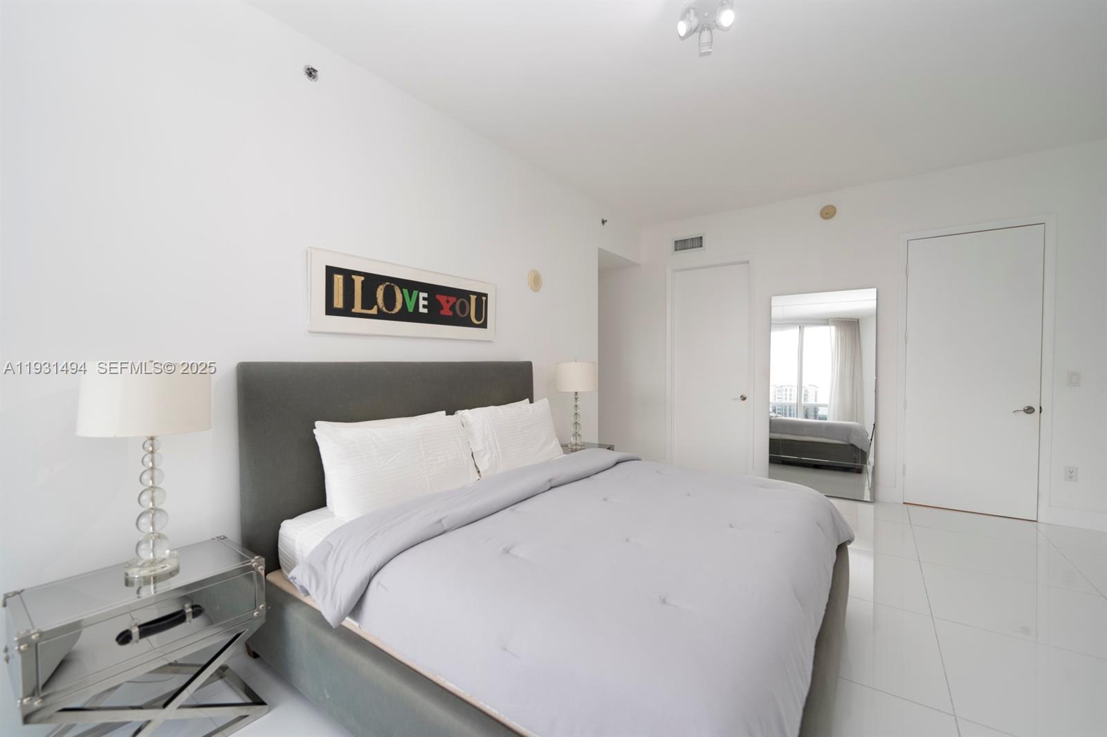 15901 Collins Ave #1005, Sunny Isles Beach FL 33160
