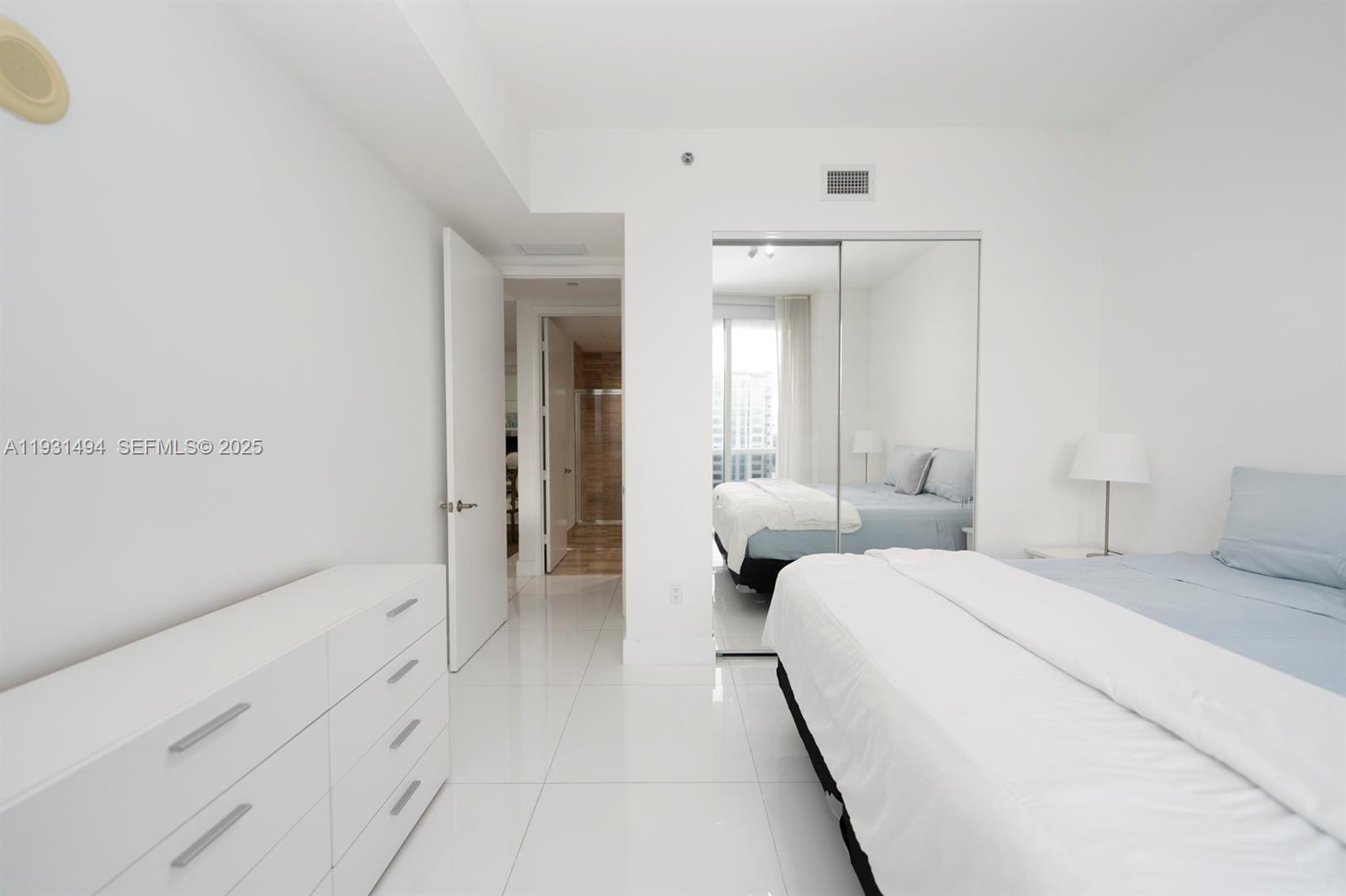 15901 Collins Ave #1005, Sunny Isles Beach FL 33160