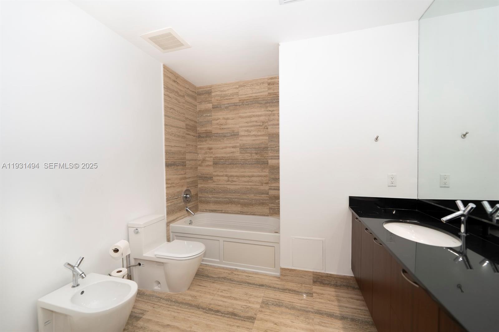 15901 Collins Ave #1005, Sunny Isles Beach FL 33160