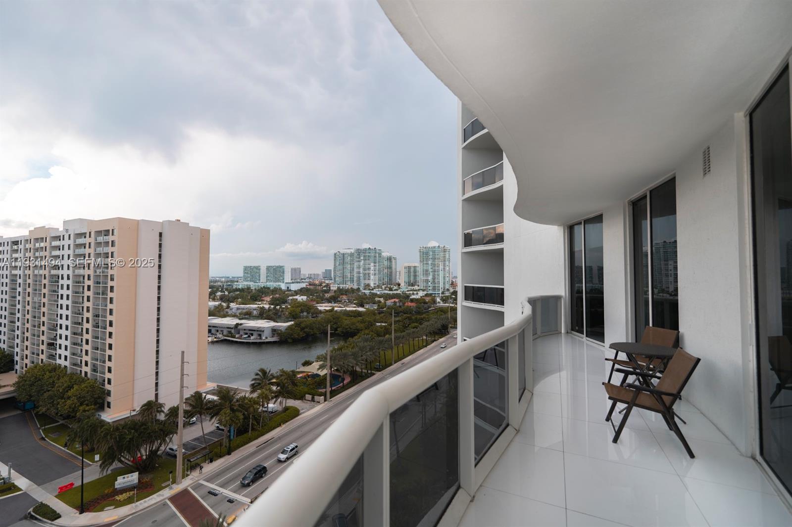 15901 Collins Ave #1005, Sunny Isles Beach FL 33160