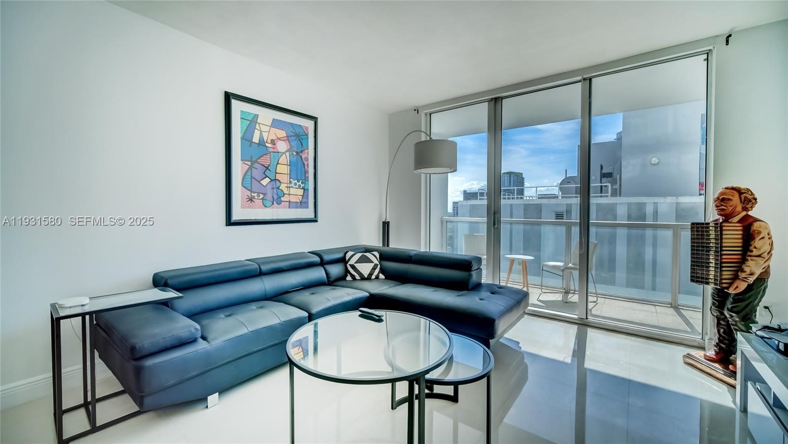 55 SE 6th St #2700, Miami FL 33131