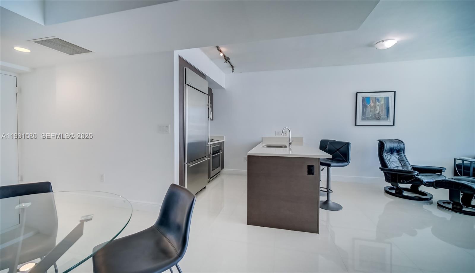55 SE 6th St #2700, Miami FL 33131