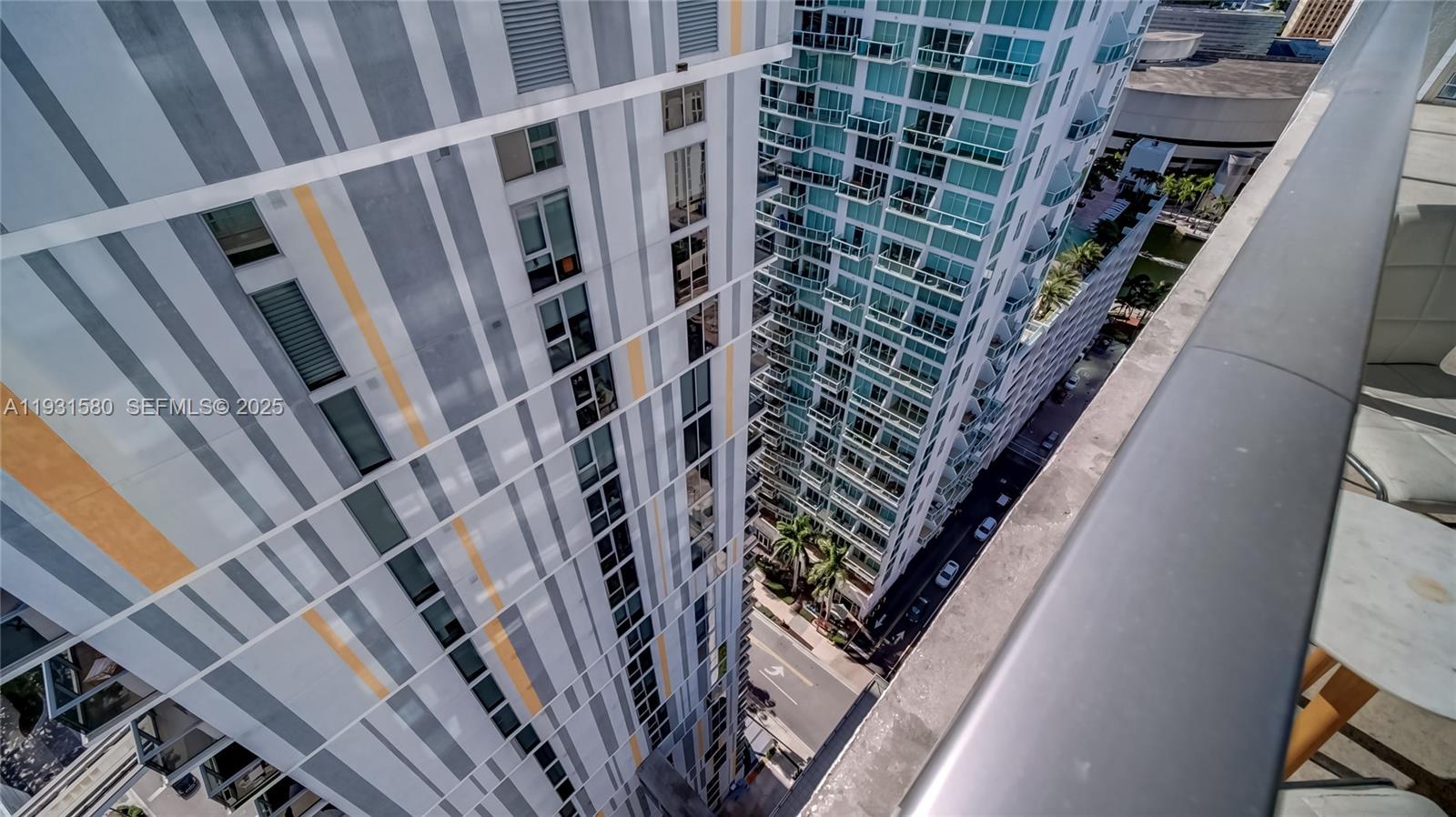 55 SE 6th St #2700, Miami FL 33131
