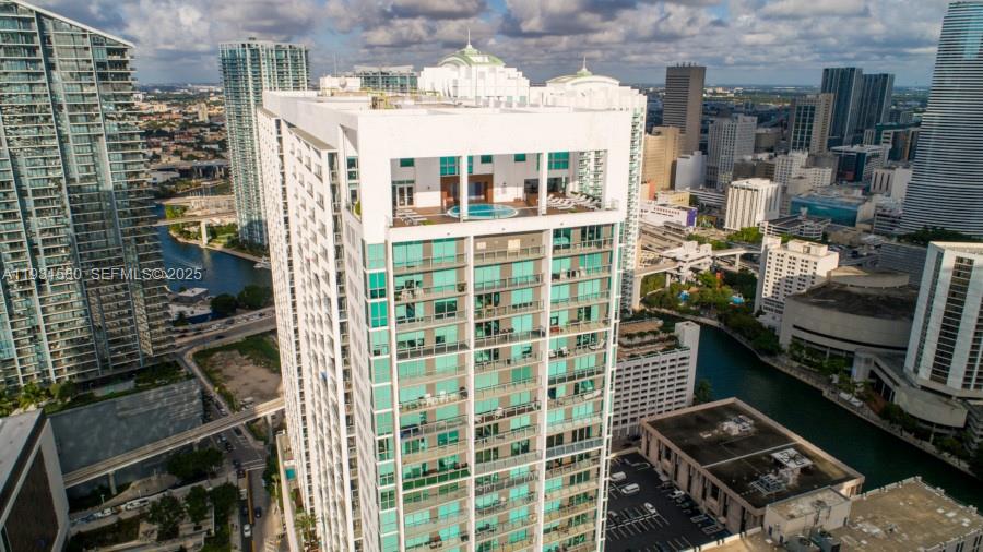 55 SE 6th St #2700, Miami FL 33131