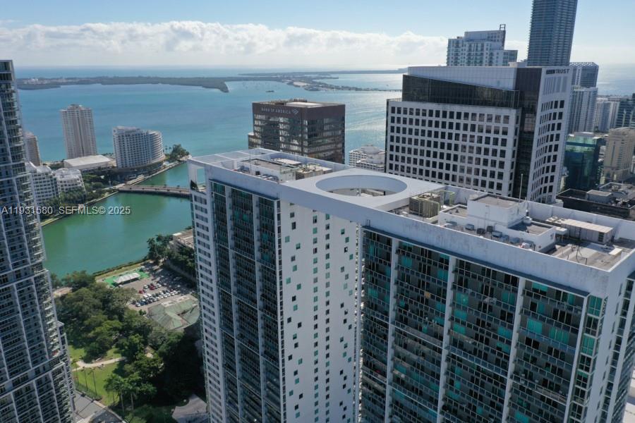 55 SE 6th St #2700, Miami FL 33131