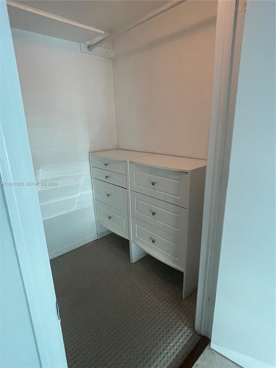 500 Brickell Ave #3105, Miami FL 33131