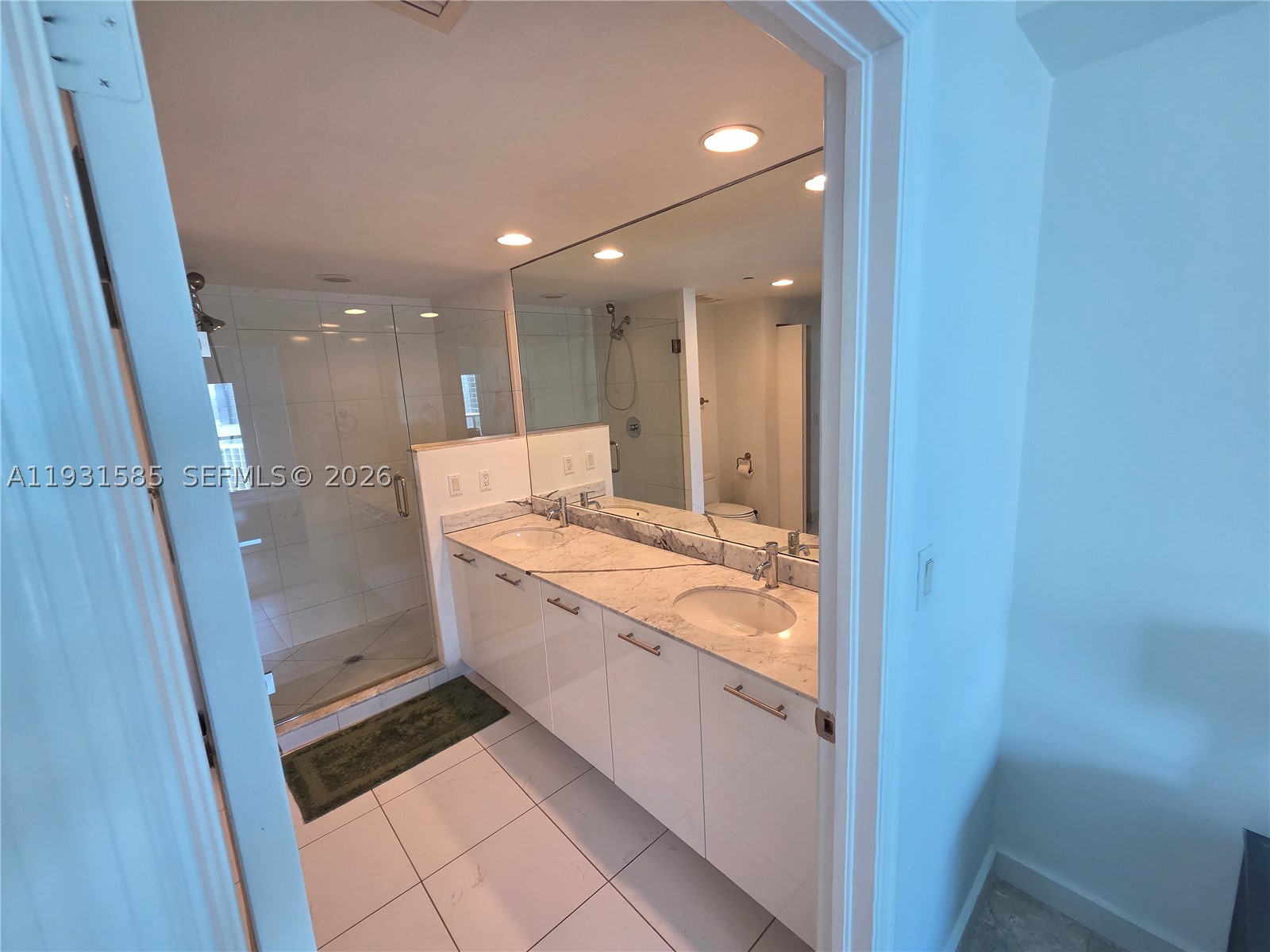 500 Brickell Ave #3105, Miami FL 33131