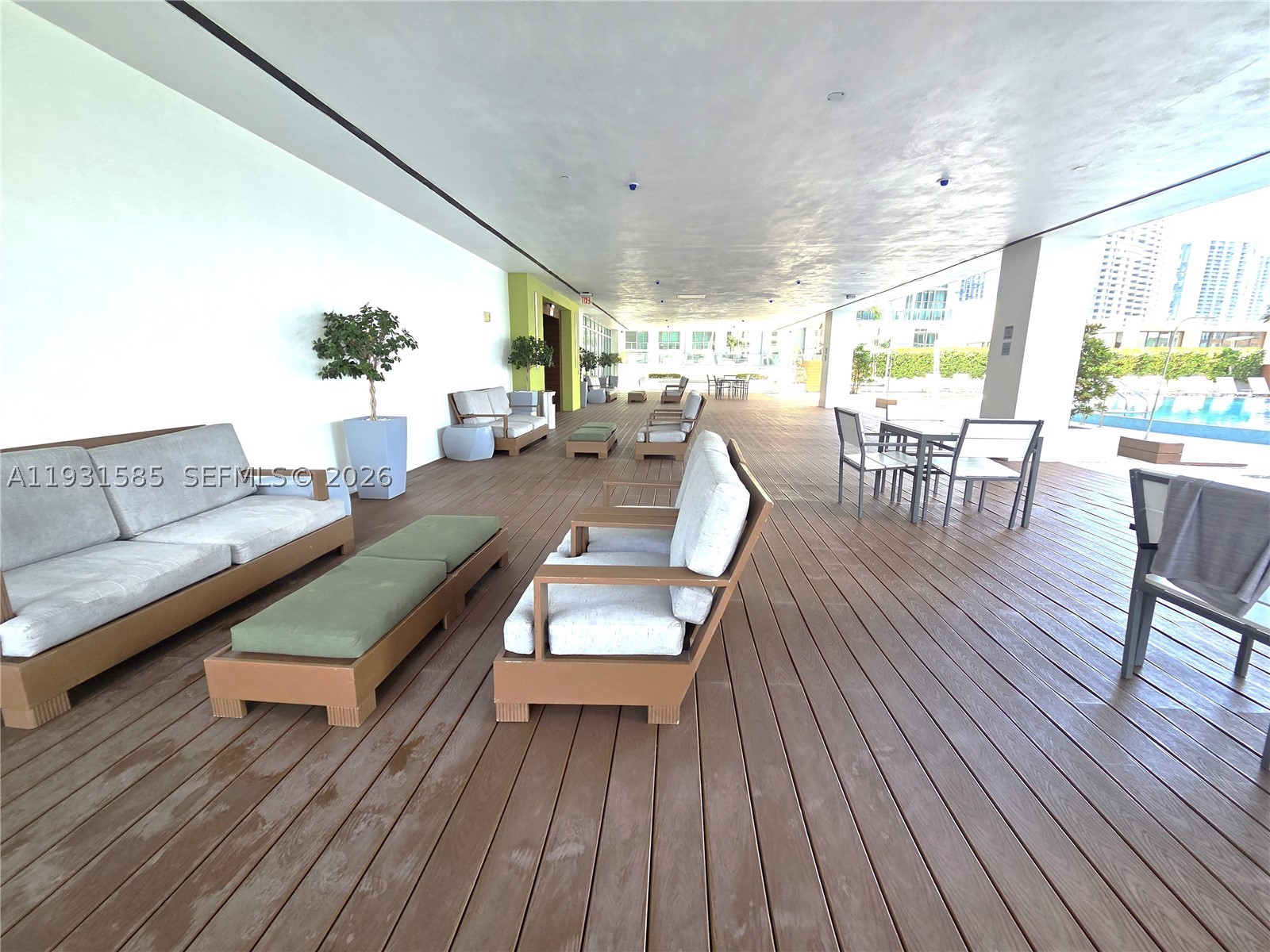 500 Brickell Ave #3105, Miami FL 33131