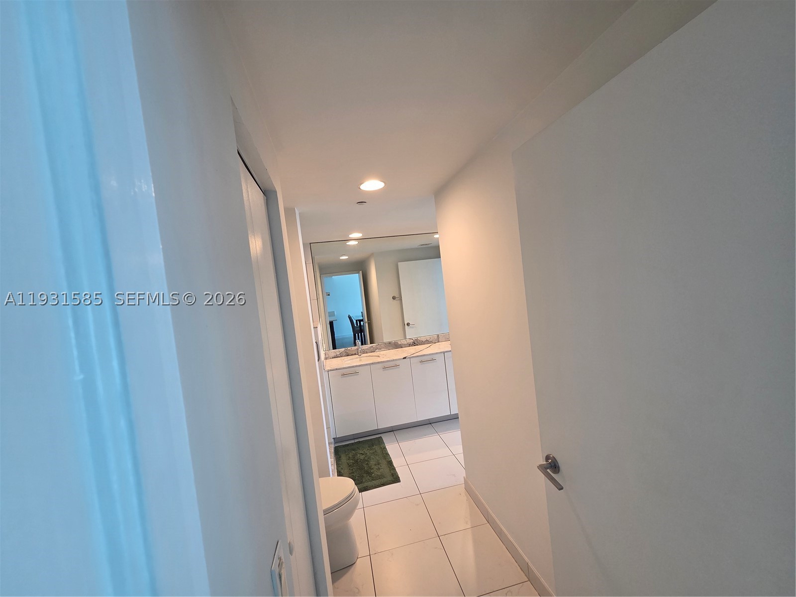 500 Brickell Ave #3105, Miami FL 33131