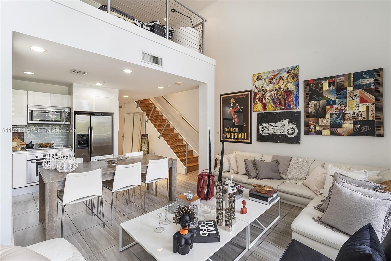 1050 Brickell Ave #212, Miami FL 33131