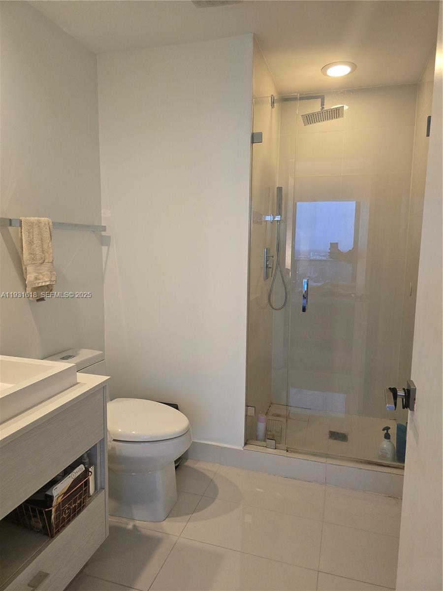 55 SW 9th St #3707, Miami FL 33130