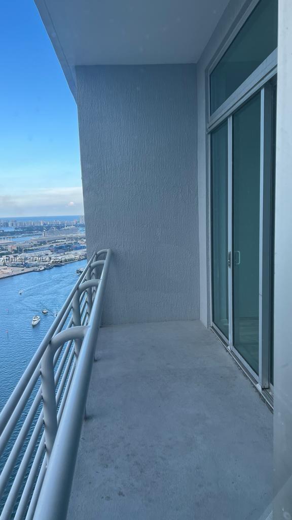 335 S BISCAYNE BL #UPH-00, Miami FL 33131