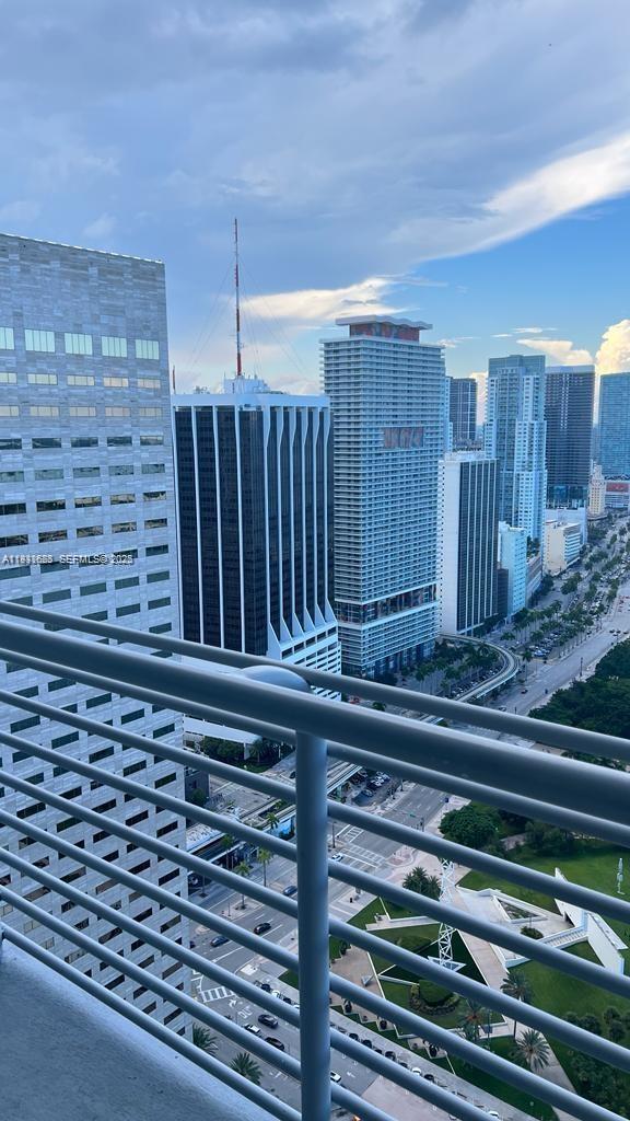 335 S BISCAYNE BL #UPH-00, Miami FL 33131