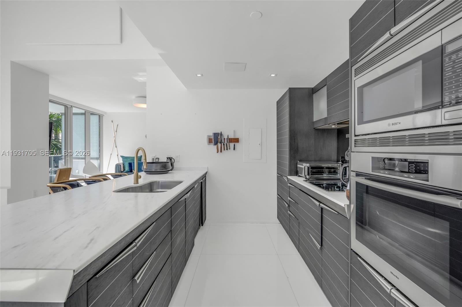 200 Biscayne Boulevard Way #309, Miami FL 33131