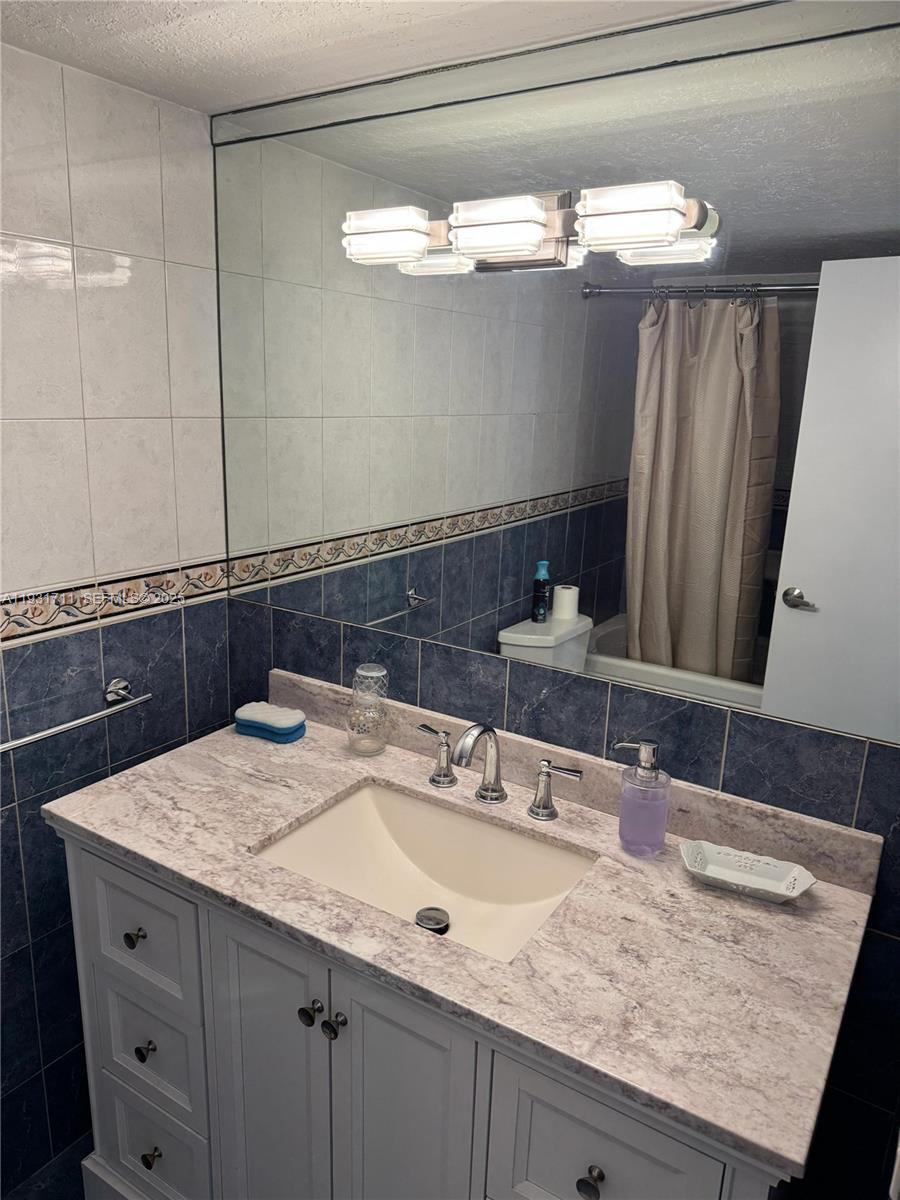 11930 N Bayshore Dr #1403, North Miami FL 33181