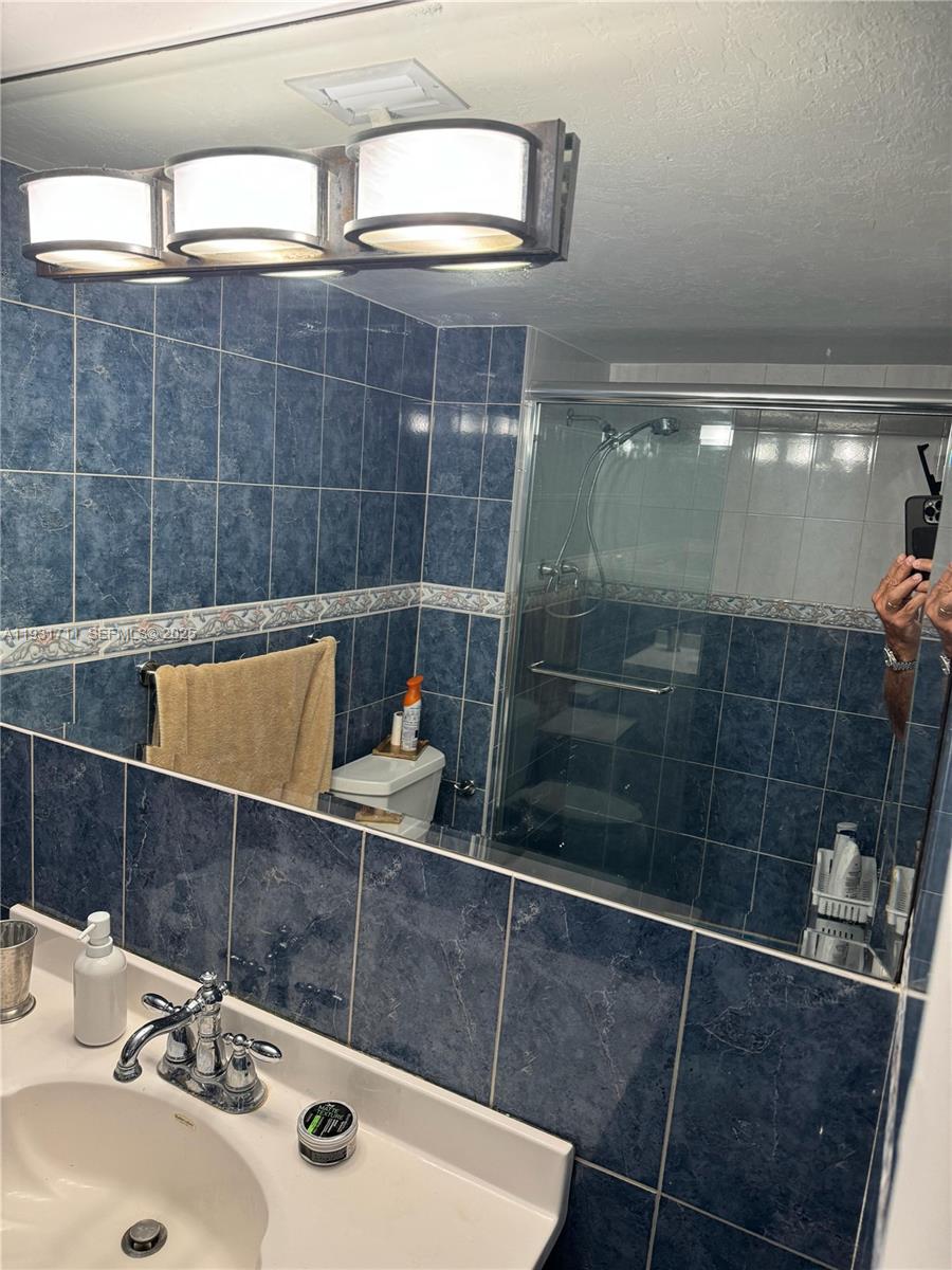 11930 N Bayshore Dr #1403, North Miami FL 33181