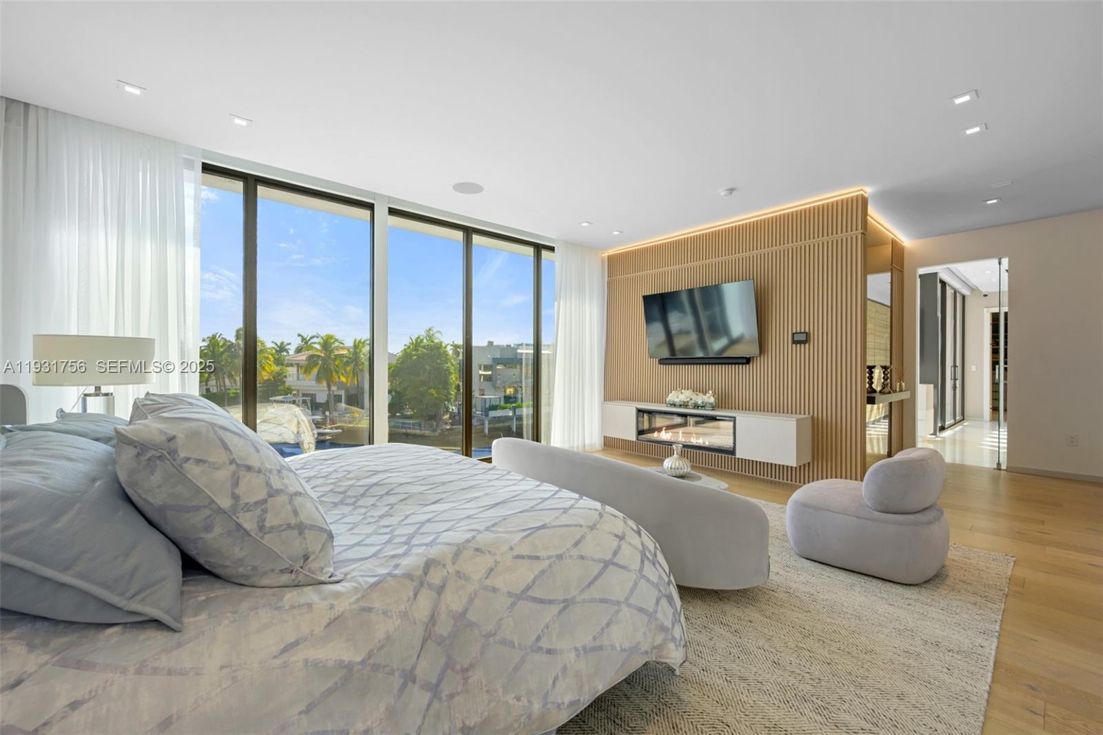3260 NE 165th St, North Miami Beach FL 33160