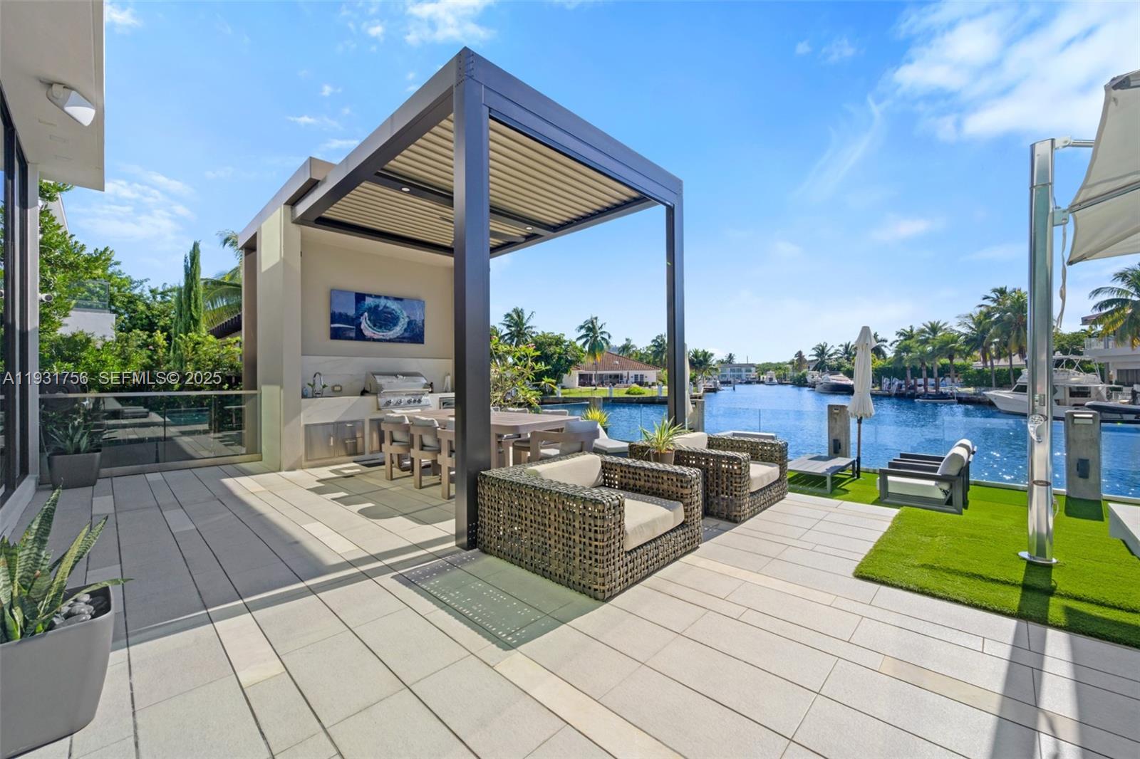 3260 NE 165th St, North Miami Beach FL 33160