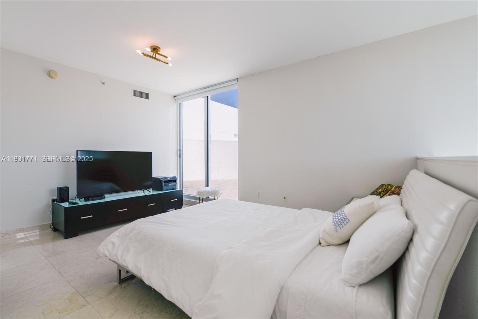 3131 NE 188th St #1-1213, Aventura FL 33180
