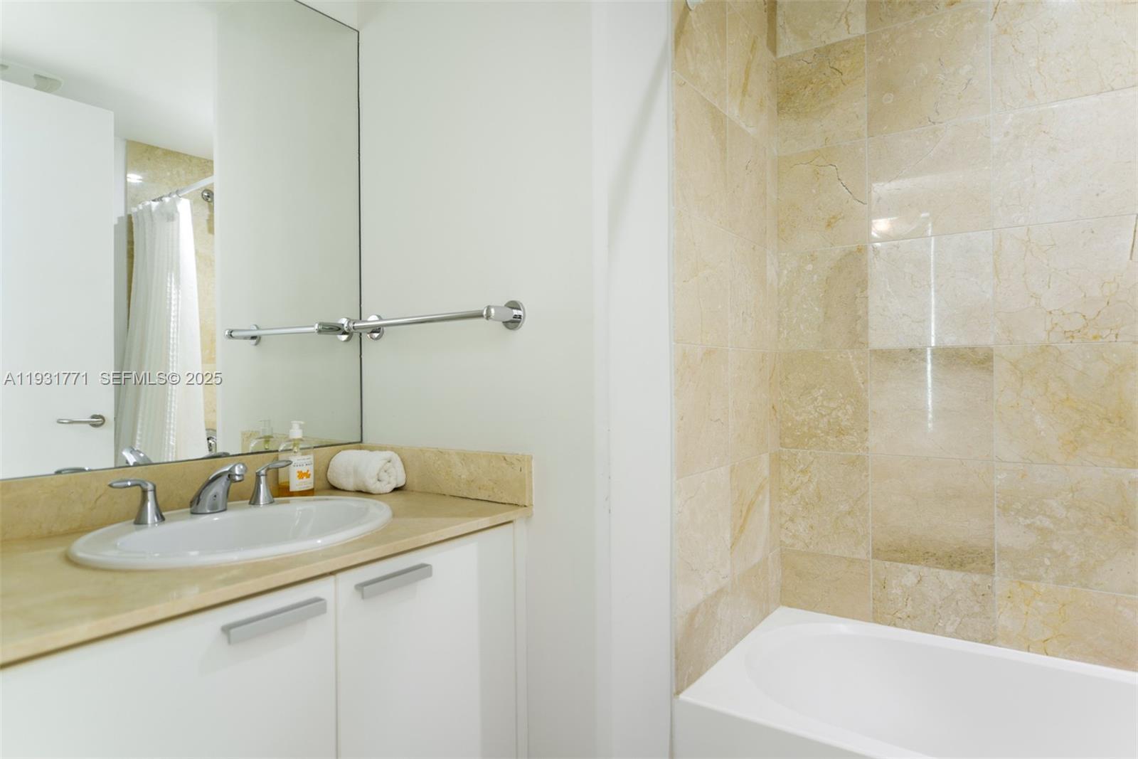 3131 NE 188th St #1-1213, Aventura FL 33180