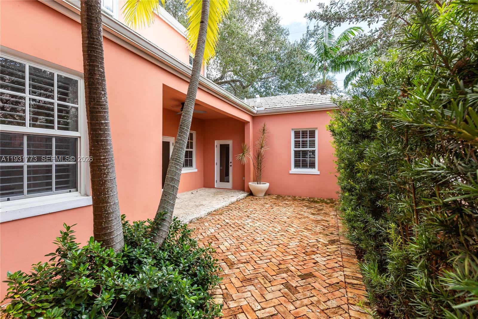 510 Loretto Ave #26, Coral Gables FL 33146