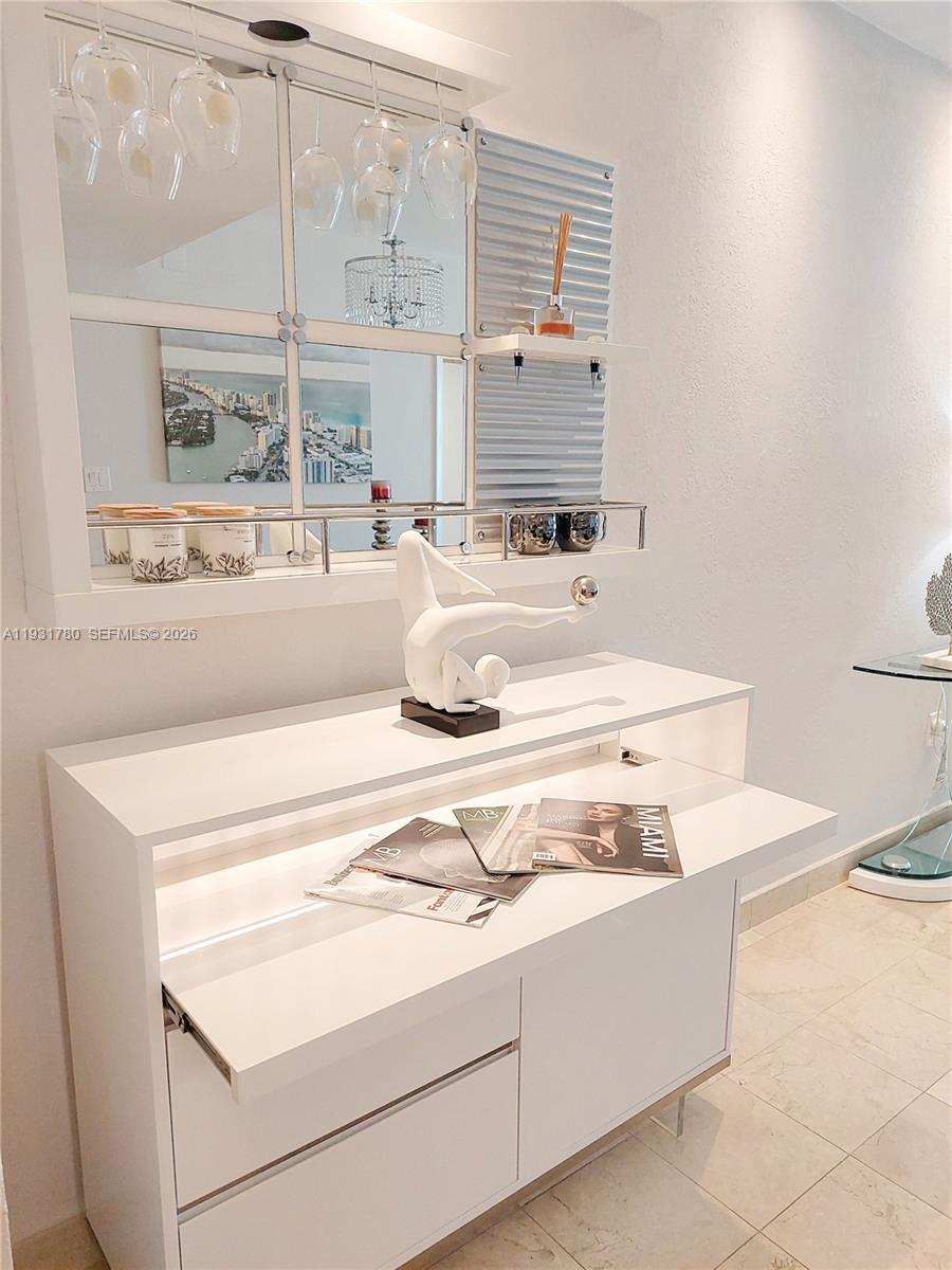6365 Collins Ave #905, Miami Beach FL 33141