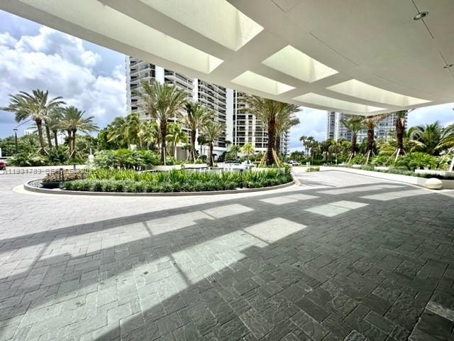 20201 E Country Club Dr #903, Aventura FL 33180