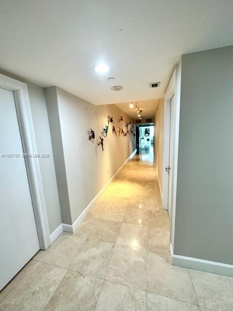 20201 E Country Club Dr #903, Aventura FL 33180