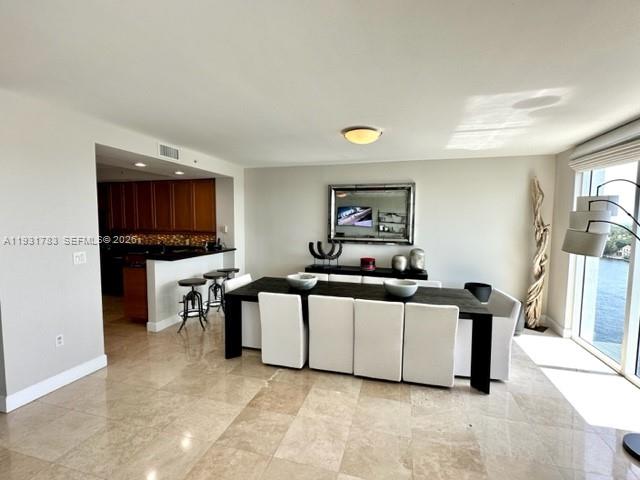 20201 E Country Club Dr #903, Aventura FL 33180