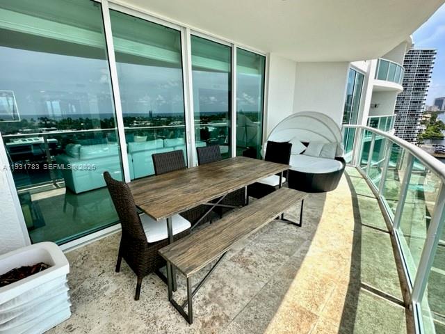 20201 E Country Club Dr #903, Aventura FL 33180