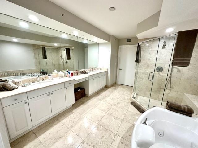 20201 E Country Club Dr #903, Aventura FL 33180