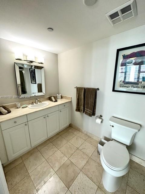20201 E Country Club Dr #903, Aventura FL 33180