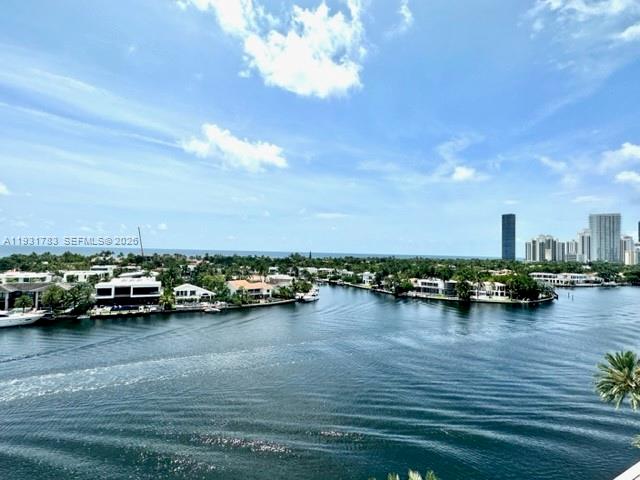 20201 E Country Club Dr #903, Aventura FL 33180