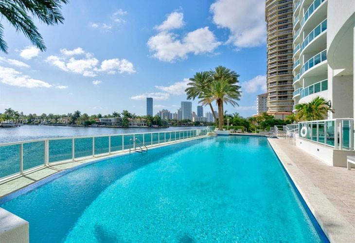 20201 E Country Club Dr #903, Aventura FL 33180